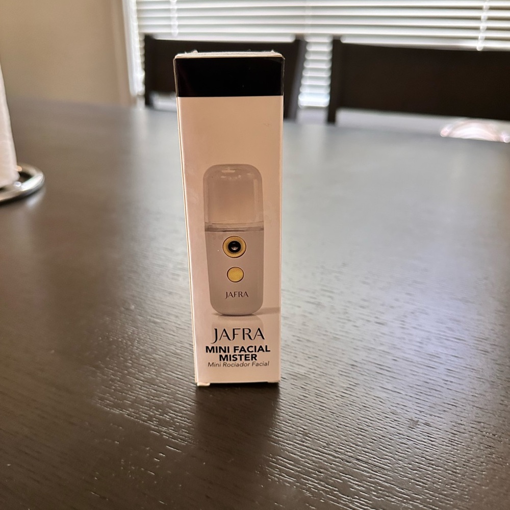 Mini  jafra facial mister